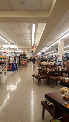 Grocery Store «Albertsons», reviews and photos, 110 E Carson St, Carson, CA 90745, USA