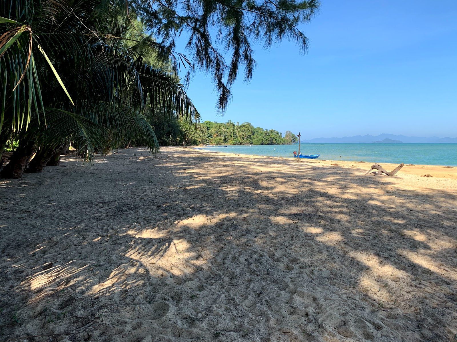 Fotografie cu Laem Son Beach amplasat într-o zonă naturală