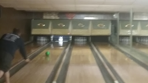 Bowling Alley «King-Pin Lanes», reviews and photos, 418 Lincoln Ave, Fox River Grove, IL 60021, USA