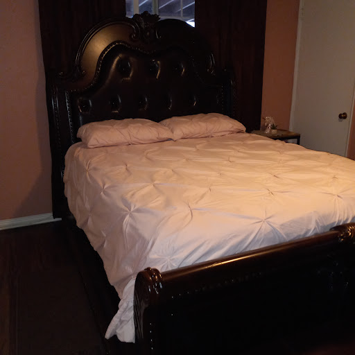 Furniture Store «Aetna Stores», reviews and photos, 708 N Manhattan Pl, Los Angeles, CA 90038, USA