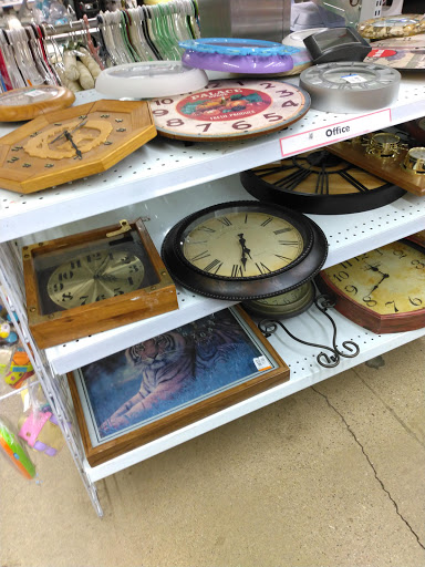 Thrift Store «Savers», reviews and photos, 230 W Virginia St #50, Crystal Lake, IL 60014, USA