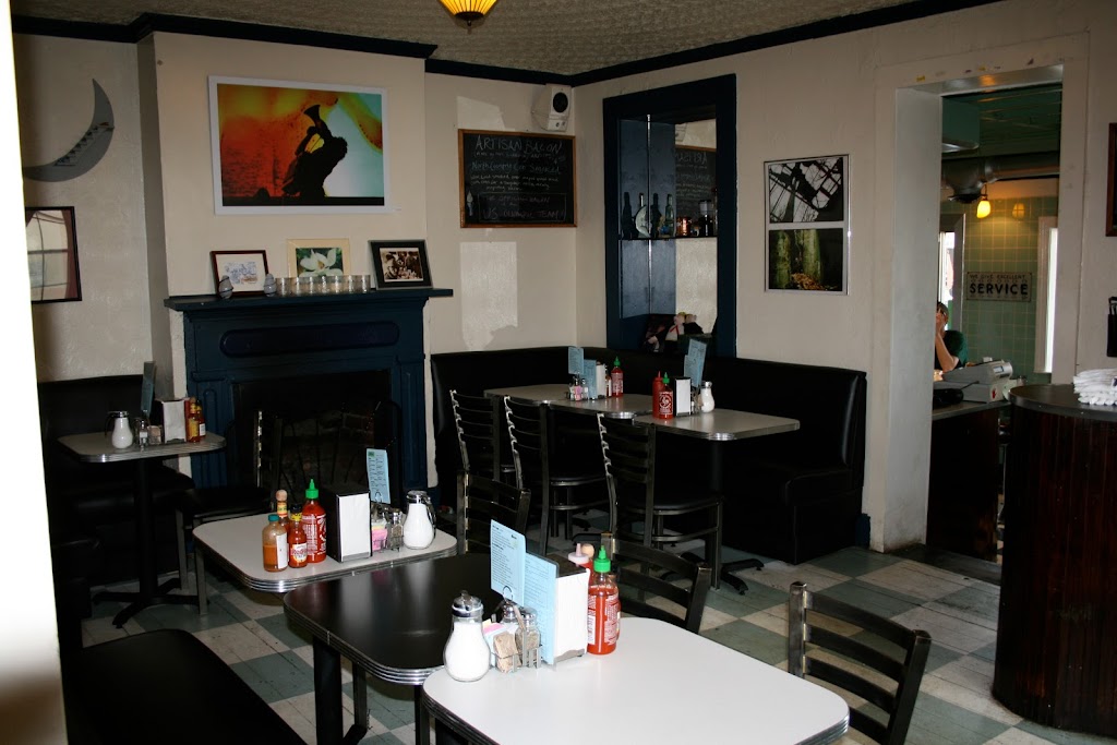 Blue Moon Diner 22903