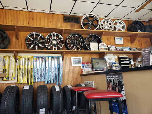Tire Shop «Tire Discount Center», reviews and photos, 76 Dolson Ave, Middletown, NY 10940, USA