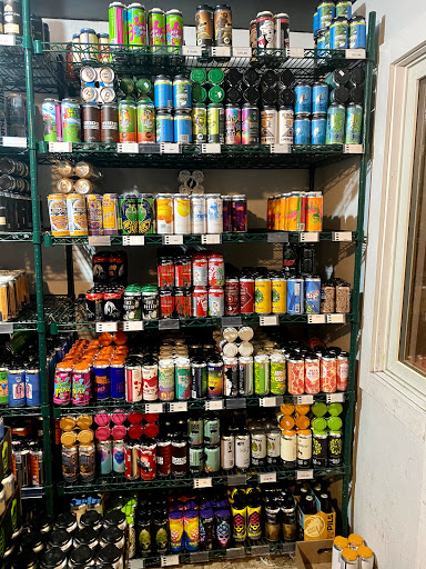 Beer Store «Harvest Wine & Spirits», reviews and photos, 842 Farmington Ave, West Hartford, CT 06119, USA
