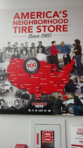 Tire Shop «Discount Tire Store - Hillsboro, OR», reviews and photos, 1800 SE Minter Bridge Rd, Hillsboro, OR 97123, USA