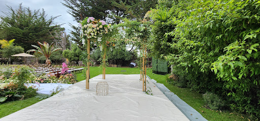 Holly Farm image