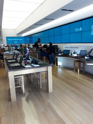 Computer Store «Microsoft Store - The Domain», reviews and photos, 3309 Esperanza Crossing #104, Austin, TX 78758, USA