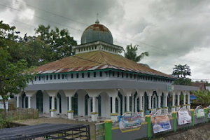 Masjid AL-MUKARRAM Desa Watanrumpia image
