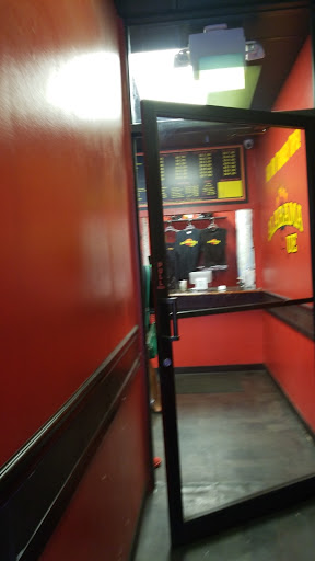 Barbecue Restaurant «Alabama Que», reviews and photos, 2733 Vine St, Cincinnati, OH 45219, USA