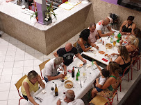 Atmosphère du Restaurant Associaçao Portuguesa à Décines-Charpieu - n°2