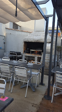 Atmosphère du Bar-restaurant à huîtres LA CABANE à Marseillan - n°6