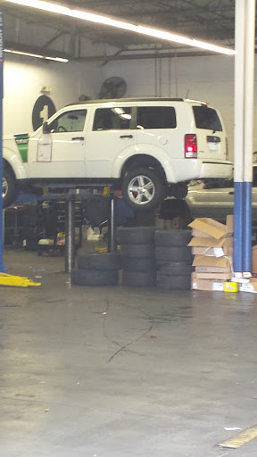 Auto Parts Store «Pep Boys Auto Parts & Service», reviews and photos, 160 Barrington Rd, Streamwood, IL 60107, USA