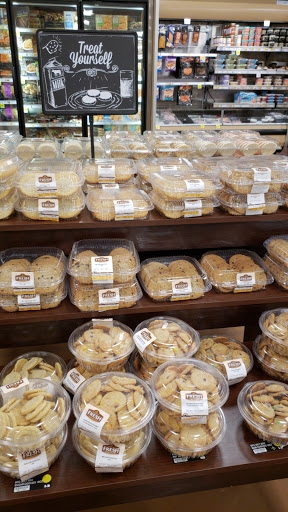 Grocery Store «Kroger Marketplace», reviews and photos, 635 Chestnut Dr, Walton, KY 41094, USA