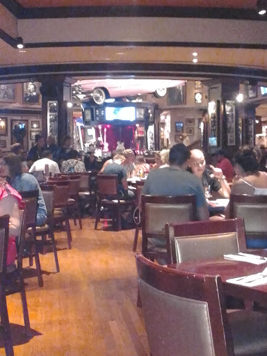 American Restaurant «Hard Rock Cafe», reviews and photos, 6050 Universal Blvd, Orlando, FL 32819, USA