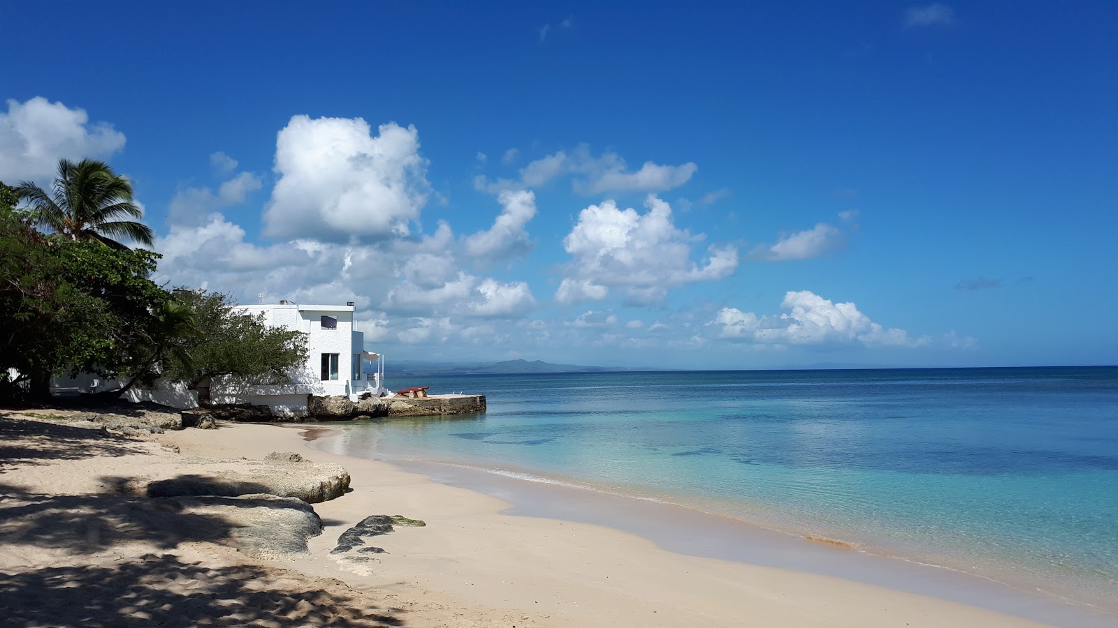 Φωτογραφία του Playa Los Mino και η εγκατάσταση