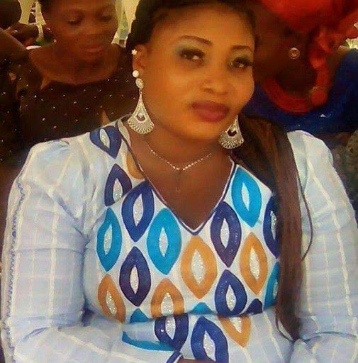 Dara store, 14 Oluwakemi St, shangisha 300001, Lagos, Nigeria, Pub, state Lagos