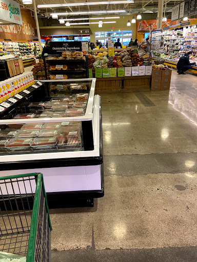 Grocery Store «Whole Foods Market», reviews and photos, 35 Pleasant St, South Weymouth, MA 02190, USA