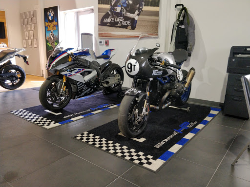 BMW Motorcycle Dealer «BMW Motorcycles of Austin», reviews and photos, 11405 N Interstate Hwy 35, Austin, TX 78753, USA