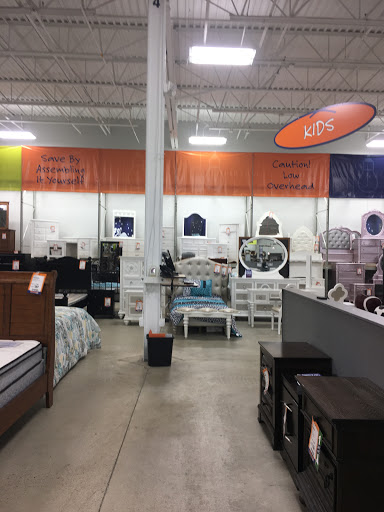 Furniture Store «Weekends Only Furniture & Mattress», reviews and photos, 8315 Center Run Dr, Indianapolis, IN 46250, USA
