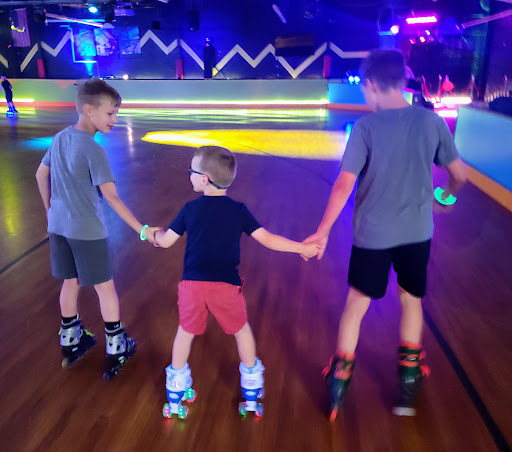 Sporting Goods Store «Hyde Park Roller Magic», reviews and photos, 4178 Albany Post Rd, Hyde Park, NY 12538, USA