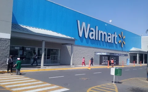 Walmart Ciudad Jardín image