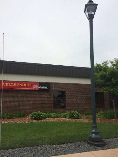 Bank «Wells Fargo Bank», reviews and photos