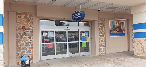 Clothing Store «Ross Dress for Less», reviews and photos, 1001 Pontiac Rd, Drexel Hill, PA 19026, USA