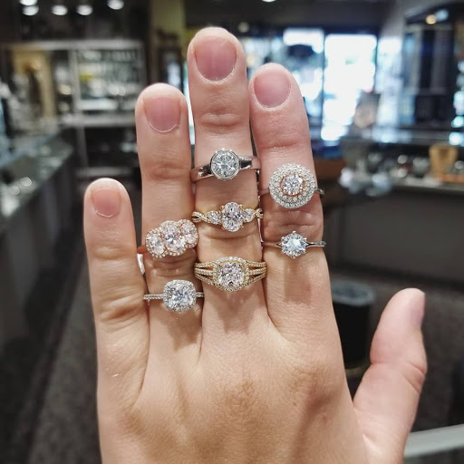 Jewelry Store «Williams Diamond Center», reviews and photos, 2823 London Rd # 4, Eau Claire, WI 54701, USA