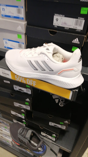 Sporting Goods Store «Adidas Outlet Store Leesburg», reviews and photos, 241 Fort Evans Rd NE #897, Leesburg, VA 20176, USA