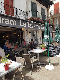 Atmosphère du Restaurant basque La Taverne Basque à Saint-Jean-de-Luz - n°14