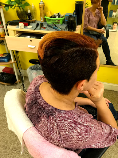 Beauty Salon «New Image Dominican Hair Salon», reviews and photos, 143 W Main St, Norristown, PA 19401, USA