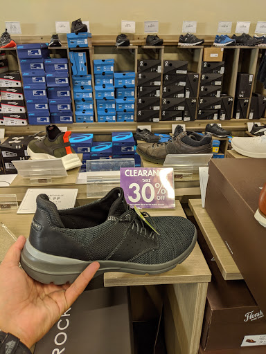 Shoe Store «DSW Designer Shoe Warehouse», reviews and photos, 630 SW 145th Terrace, Pembroke Pines, FL 33027, USA