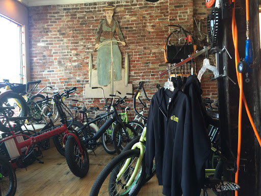Bicycle Store «Ichi Bike», reviews and photos, 311 E Walnut St, Des Moines, IA 50309, USA