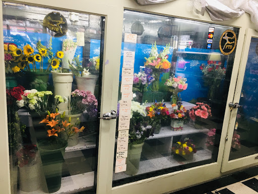 Florist «Bonnie Flower Shop Inc», reviews and photos, 3400 W Irving Park Rd, Chicago, IL 60618, USA