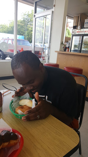 Donut Shop «Shipley Do-Nuts», reviews and photos, 501 E Abram St, Arlington, TX 76010, USA