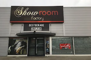SHOW ROOM Factory image