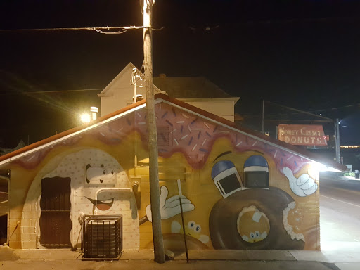 Dessert Shop «Honey Creme Donut Shop», reviews and photos, 514 Vincennes St, New Albany, IN 47150, USA