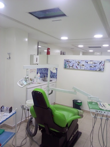 Odontología en Bogotá l Ortodoncia l Ortodoncia invisible l Dentist l Smile design l Doctor Granados
