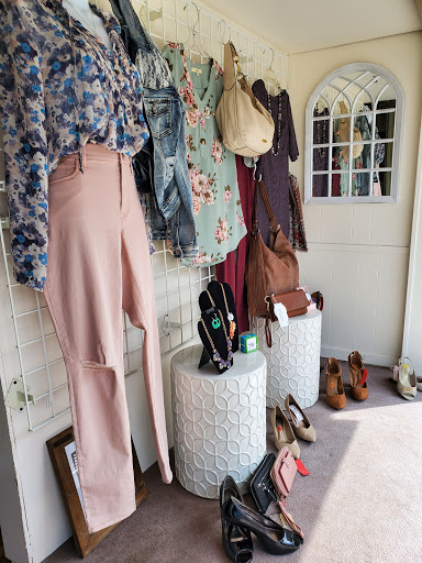 Consignment Shop «Classy Consignments, Inc.», reviews and photos, 26 N Chestnut St, Jefferson, OH 44047, USA