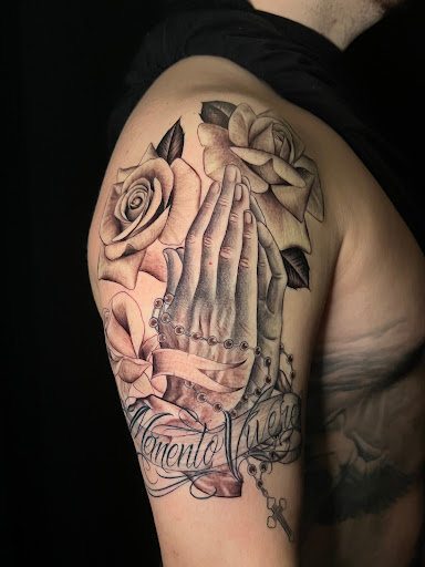 Explore pin up girl tattoo ideas, creative tattoo ideas in Fremont, available at Inkies Tattoo Studio