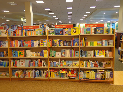 Book Store «Barnes & Noble», reviews and photos, 270 Buckland Hills Dr #1024, Manchester, CT 06040, USA