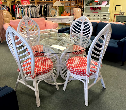 Thrift Store «Tambourine Resale Shop», reviews and photos, 1619 10th Ave, Vero Beach, FL 32960, USA