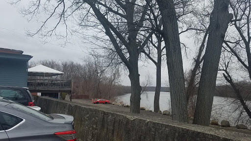 Night Club «The Waterfront Tavern 