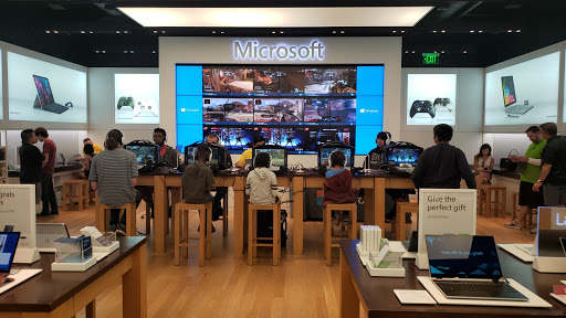 Computer Store «Microsoft Store - Chandler Fashion Center», reviews and photos, 3111 W Chandler Blvd, Chandler, AZ 85226, USA