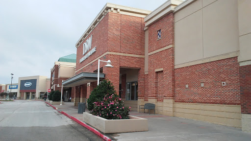 Shoe Store «DSW Designer Shoe Warehouse», reviews and photos, 852 N E Mall Blvd, Hurst, TX 76053, USA