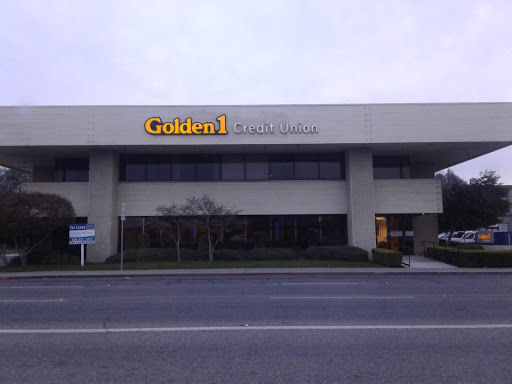 Shopping Mall «Fig Garden Village Shopping Center», reviews and photos, 790 W Shaw Ave, Fresno, CA 93704, USA