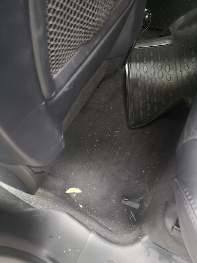 Car Wash «Rogers Park Hand Car Wash», reviews and photos, 6830 N Clark St, Chicago, IL 60626, USA