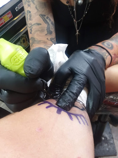 Tattoo Shop «Peek-A-Boo Tattoo», reviews and photos, 188 State St, Portland, ME 04102, USA