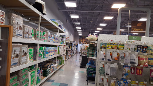 Pet Supply Store «Petco Animal Supplies», reviews and photos, 629 E Dundee Rd, Palatine, IL 60067, USA
