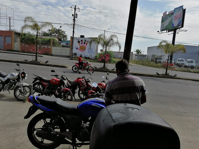 Opiniones de Moto Servicio Zambrano en Santo Domingo de los Colorados - Taller de reparación de automóviles
